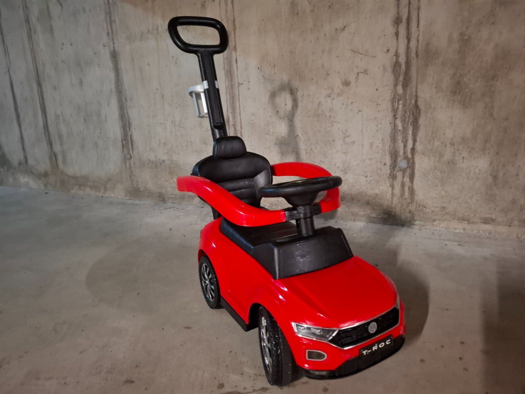 Véhicules pour enfants: Bobby-Car VW T-Roc – D'occasion à Thayngen par crissou