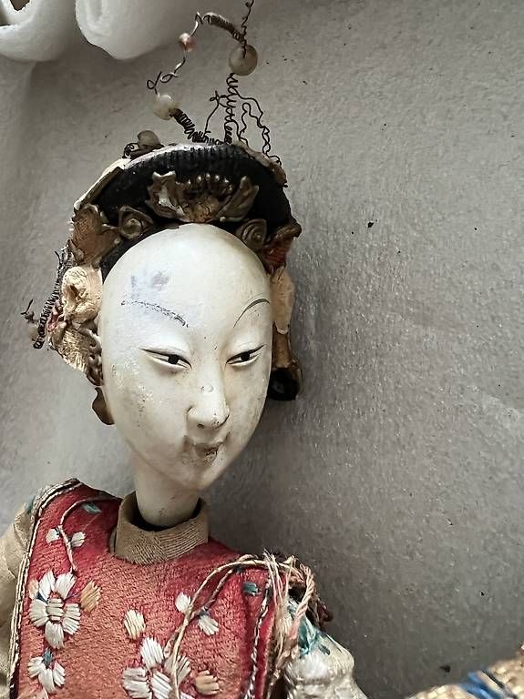 Bambole: Figurines chinoises anciennes – Usato da La tour de peilz venduto da Tecnop 1