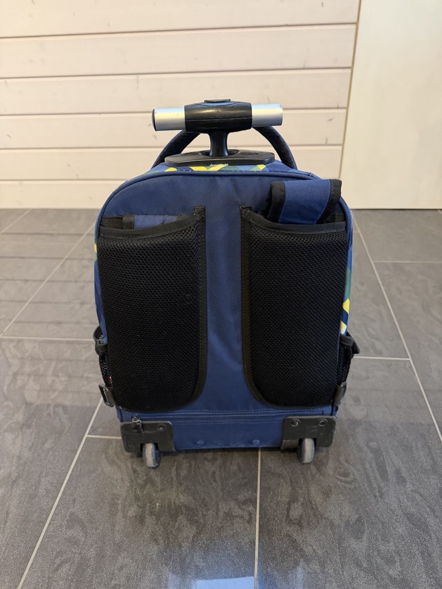 Borse & Zaini: Walker Schulrucksack Trolley / Rollrucksack Blau Gelb – Usato da Oftringen venduto da deki-78 2
