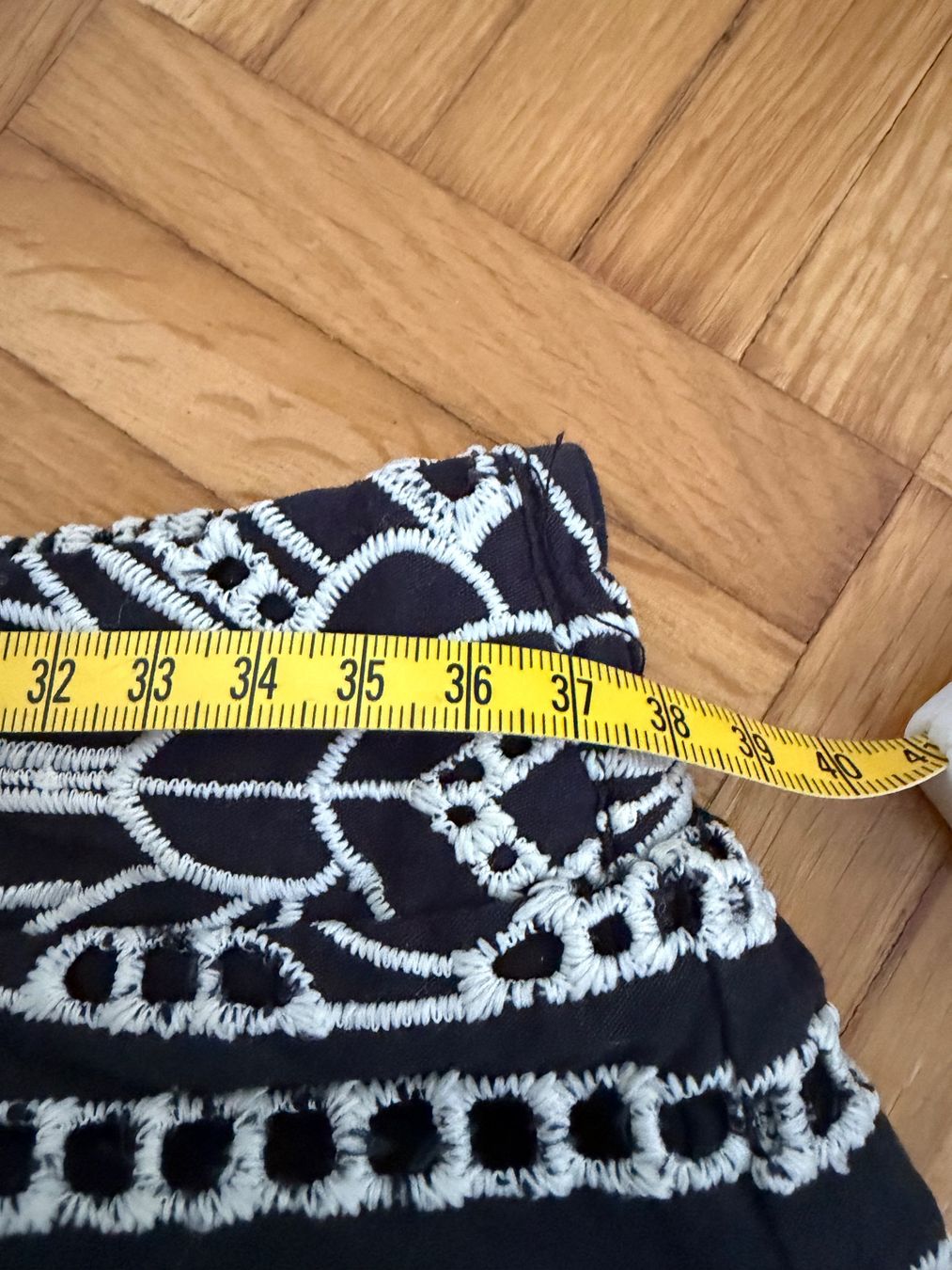 Vero Moda Pantaloni: Vero Moda Shorts Grösse M – Usato da Zürich venduto da Miush999 2
