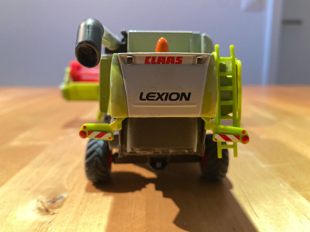 Cosechadora CLAAS Lexion 600 De Siku – Modelo 1:50 De Metal Y Plástico, Piezas Móviles, Verde Y Rojo, Para Niños +3 Años