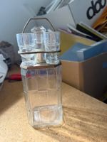 Vintage Likörset – Glaskaraffe mit 4 Gläsern und Metallträge