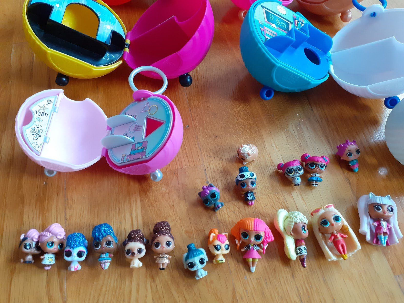 Spielzeuge: Kleine LOL – Gebraucht aus Dübendorf von Fip05 1