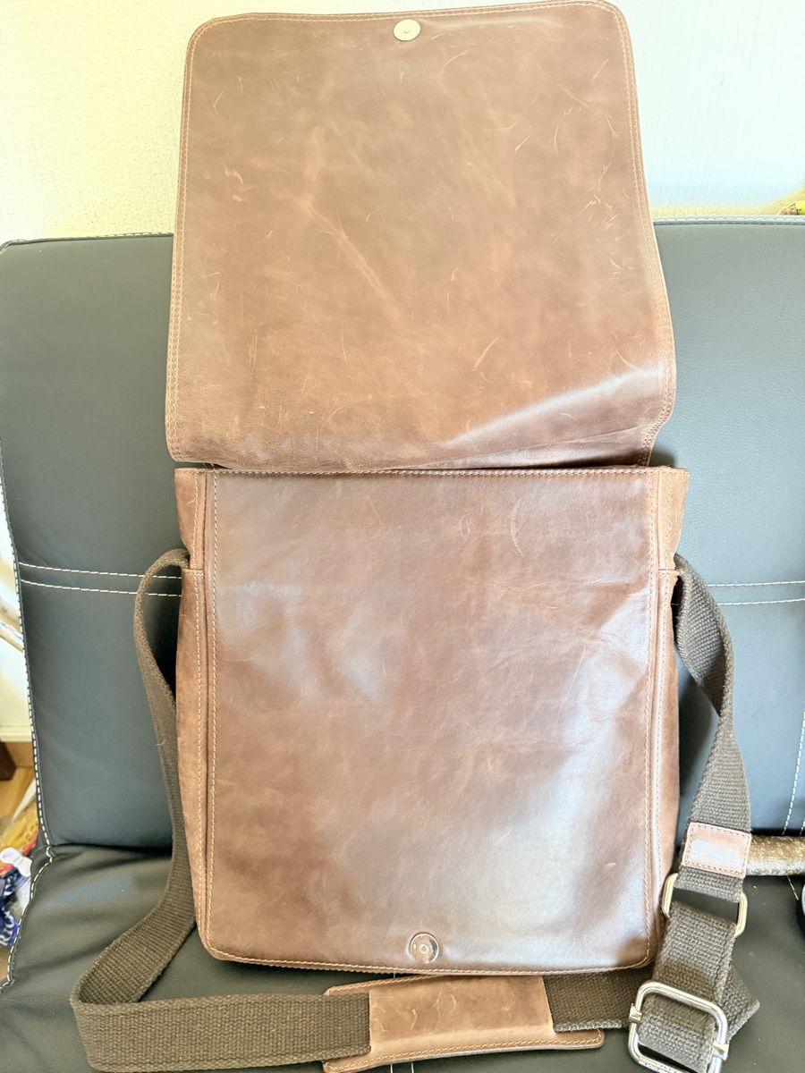 Altro in  Abbigliamento & Accessori: Brown Leather Messenger Bag Good Condition 40cm – Usato da Villars-sur-Glâne venduto da ext_5h55 4