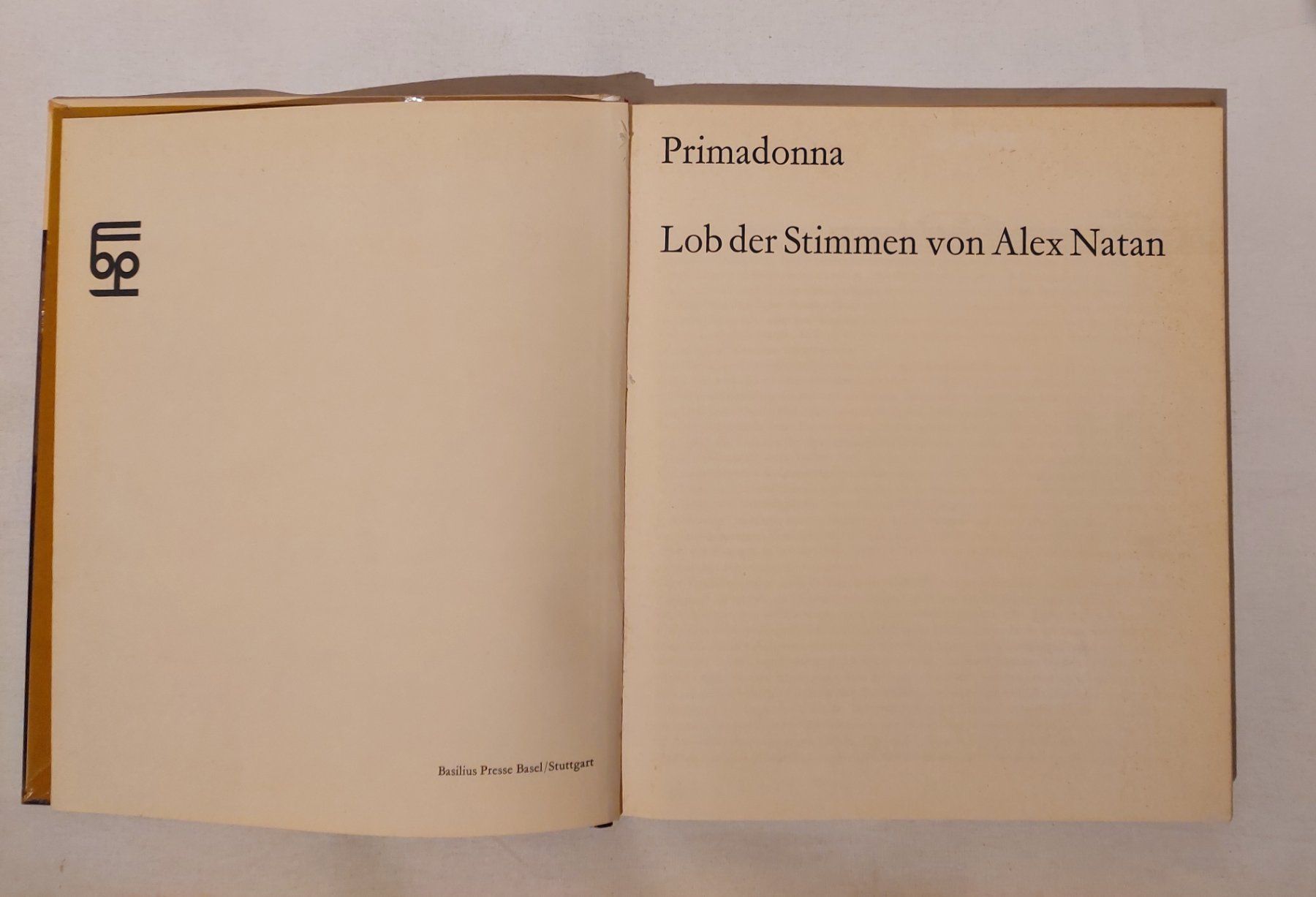 Bücher: Primadonna, Operndiven in Bild und Text – Gebraucht aus Zürich von Cortin 1