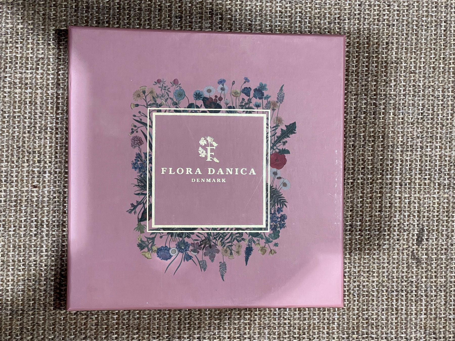 Foulard & Sciarpe: Seidentuch FLORA DANICA Denmark – Nuovo e nell'imballaggio originale da Schaffhausen venduto da Coch 2