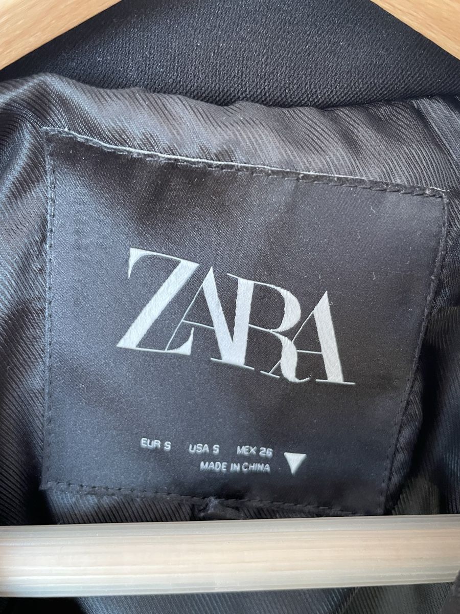Zara Giacche: ALLES RAUS Blazer mit Raffung – Usato da Kloten venduto da simones.thriftshop 4