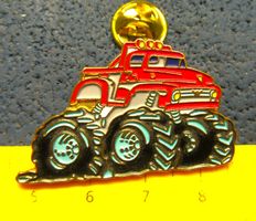 CHEVROELT MONSTER TRUCK HIGH-RIDER 4x4 OFF-ROAD PIN AUTO