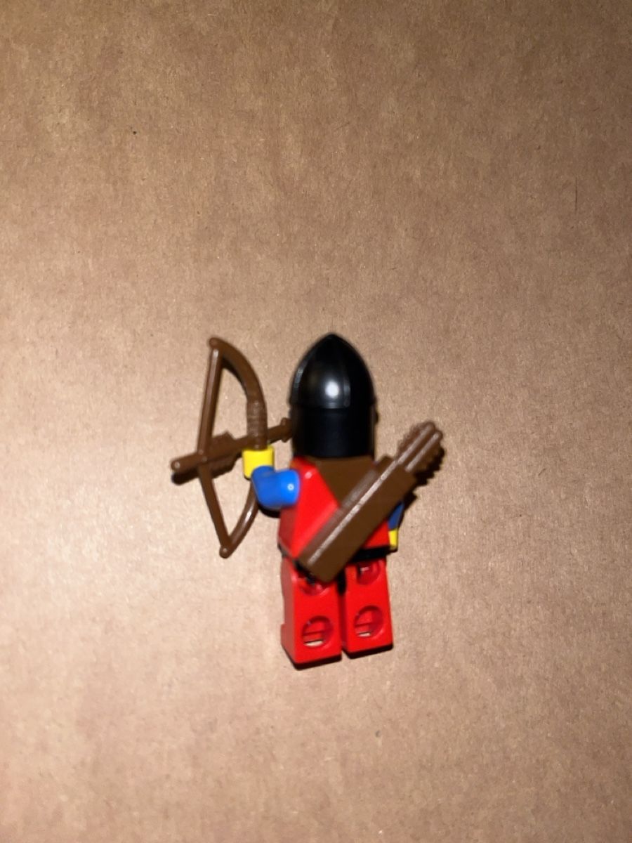 Lego Figuren: LEGO Ritter mit Bogen und Pfeil 🏹 – Gebraucht aus Neuenhof von Pixeline 1