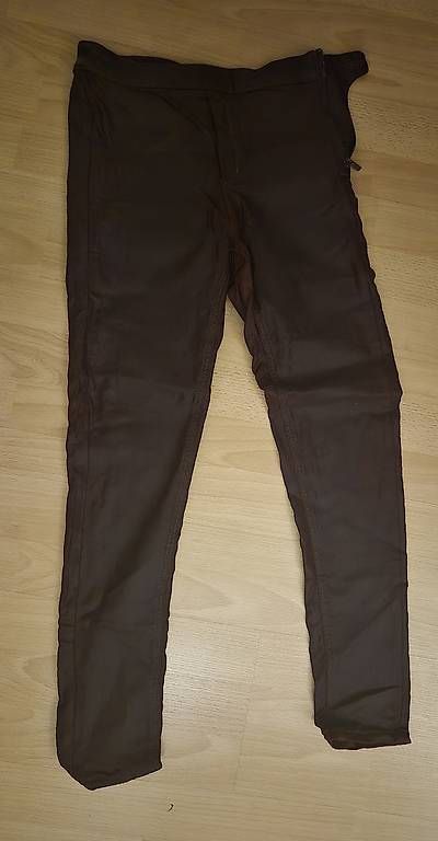 Pantaloni: Lederhosen – Usato da Staad SG venduto da Anj.
