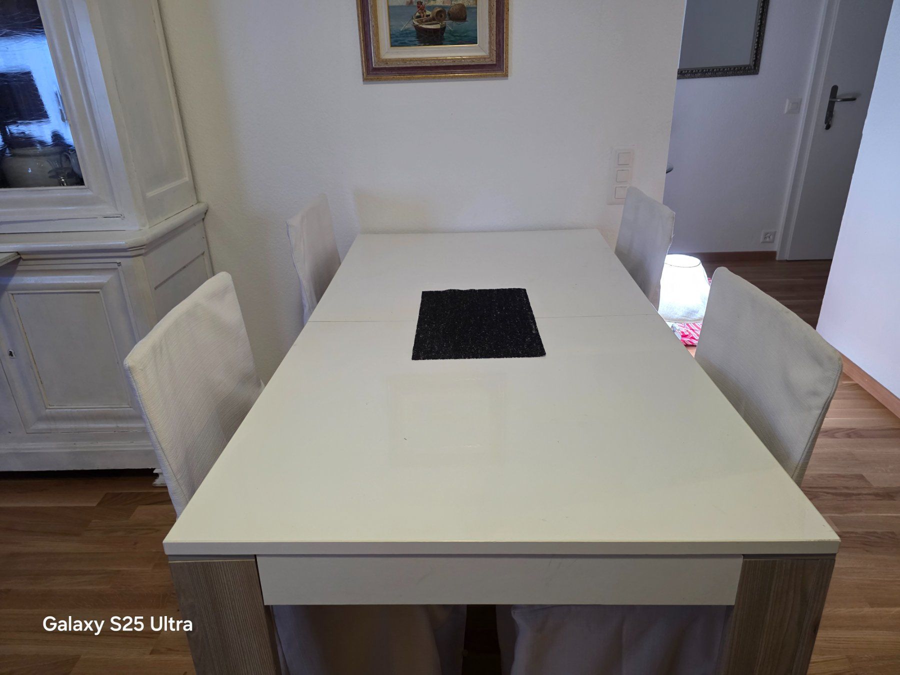 Tische: A VENDRE BELLE TABLE Avec rallonge – Gebraucht aus Neuchâtel von Futuro2015 4