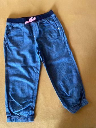 Kinder/Mädchen Jeans/Hose/Bundhose GR.128 / 8J. Bequemhose