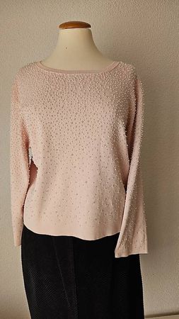 Eleganter Perlen Pullover von Zara