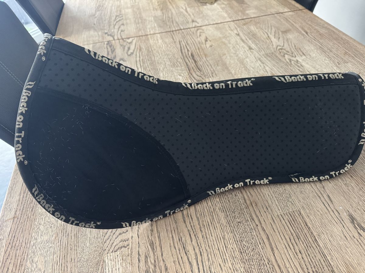 Coperte: Sattepad Back on Track Gr.Full – Usato da Maienfeld venduto da Pilfly