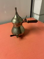 Alte Kupfer Kaffeekanne,Winter-Dekoration