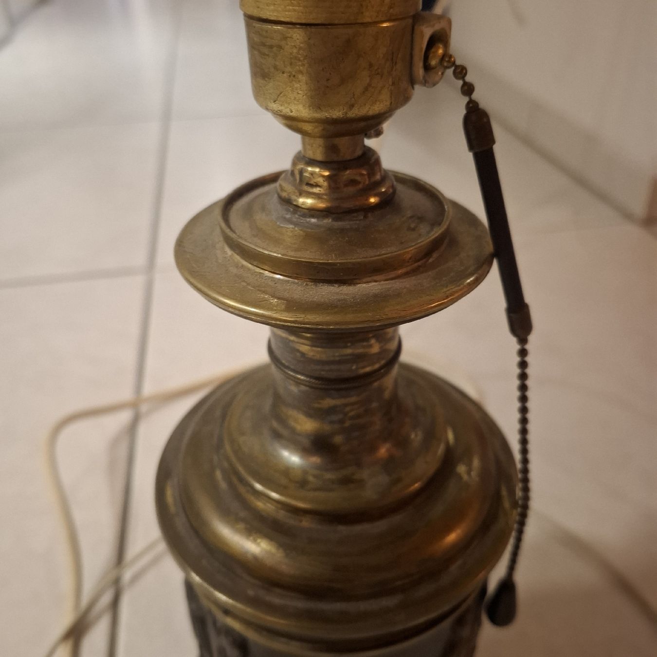Lampade: Antiker Bronze Lampenständer – Difettoso da Nürensdorf venduto da DANG3REUX 3