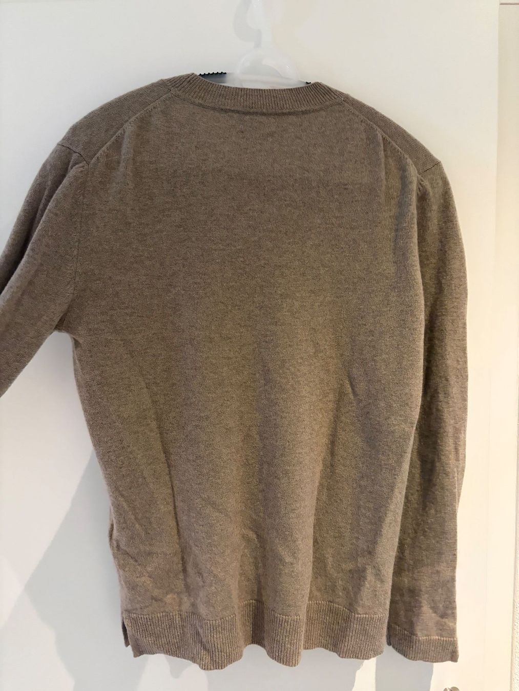 Massimo Dutti Pulls & Sweat-shirts: Massimo Dutti Pullover V-Ausschnitt Kaschmir – D'occasion à Dielsdorf par Anthony111 1
