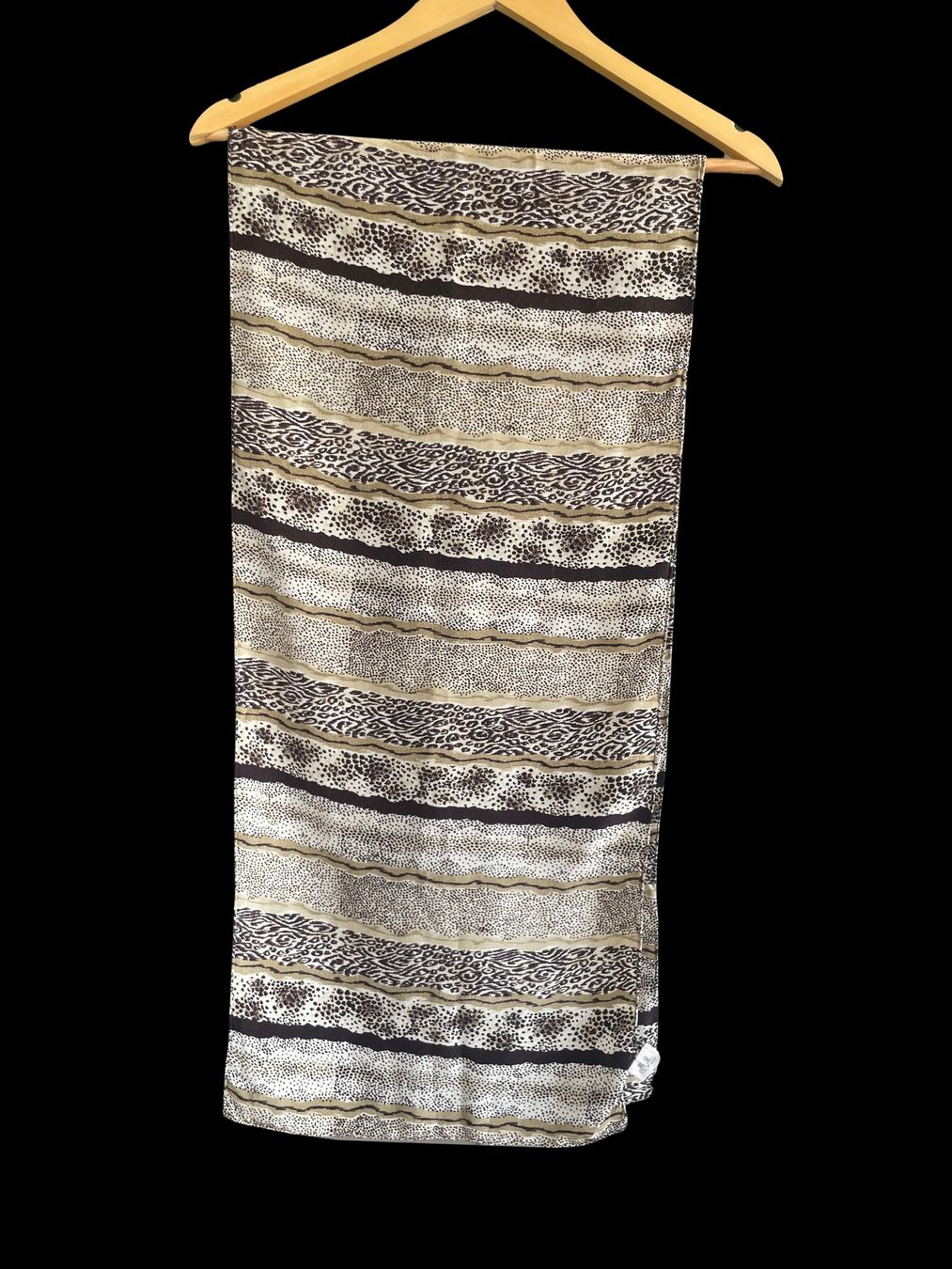 Foulards, Tücher & Schals: Seidenschal gemustert – Gebraucht aus Buchs SG von VintageHomeCH 1
