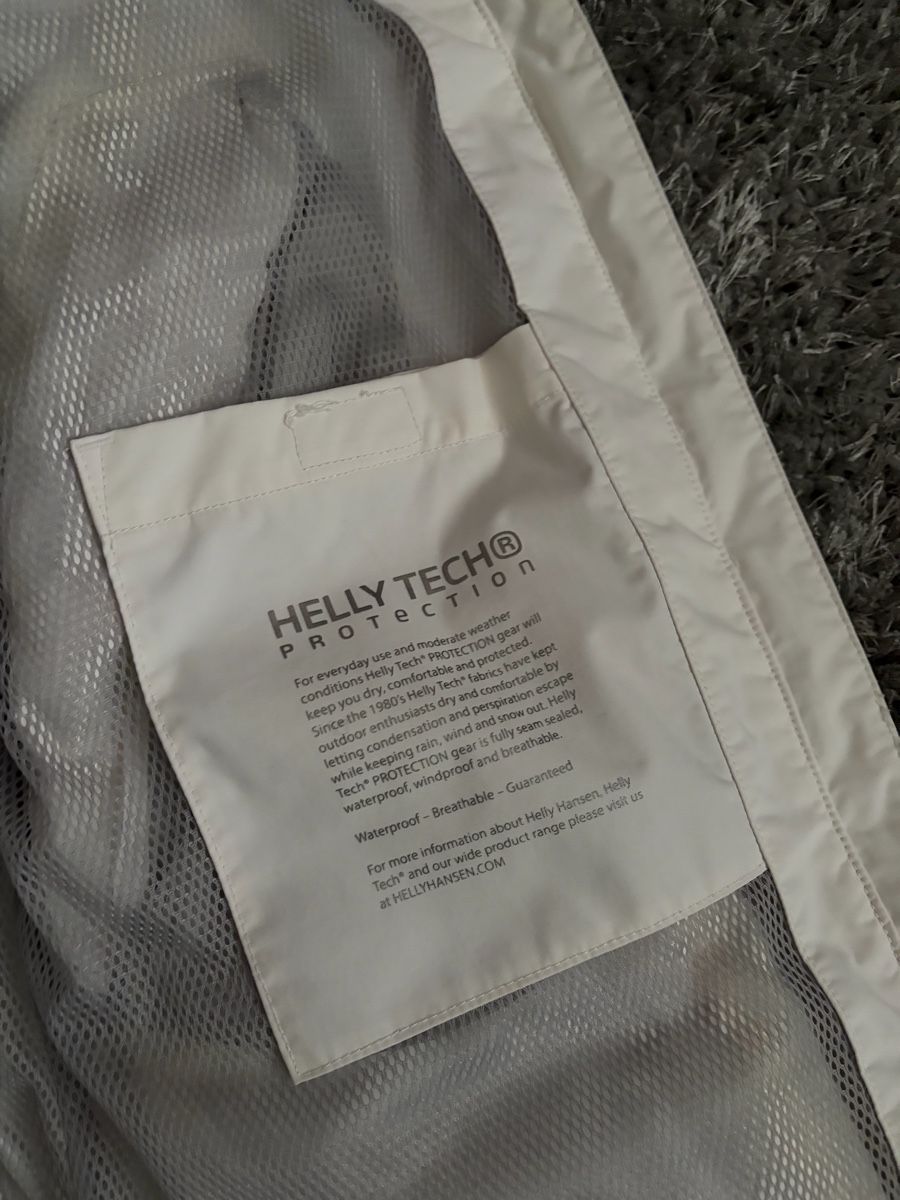 Helly Hansen Jacken: Helly Hansen Jacket M Waterproof Windproof – Gebraucht aus Brislach von edu_t6pq 7