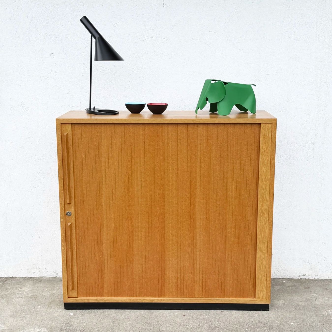 Commodes: 1970er Sideboard / Kommode aus Eichenholz – D'occasion à Bern par Modern-Era