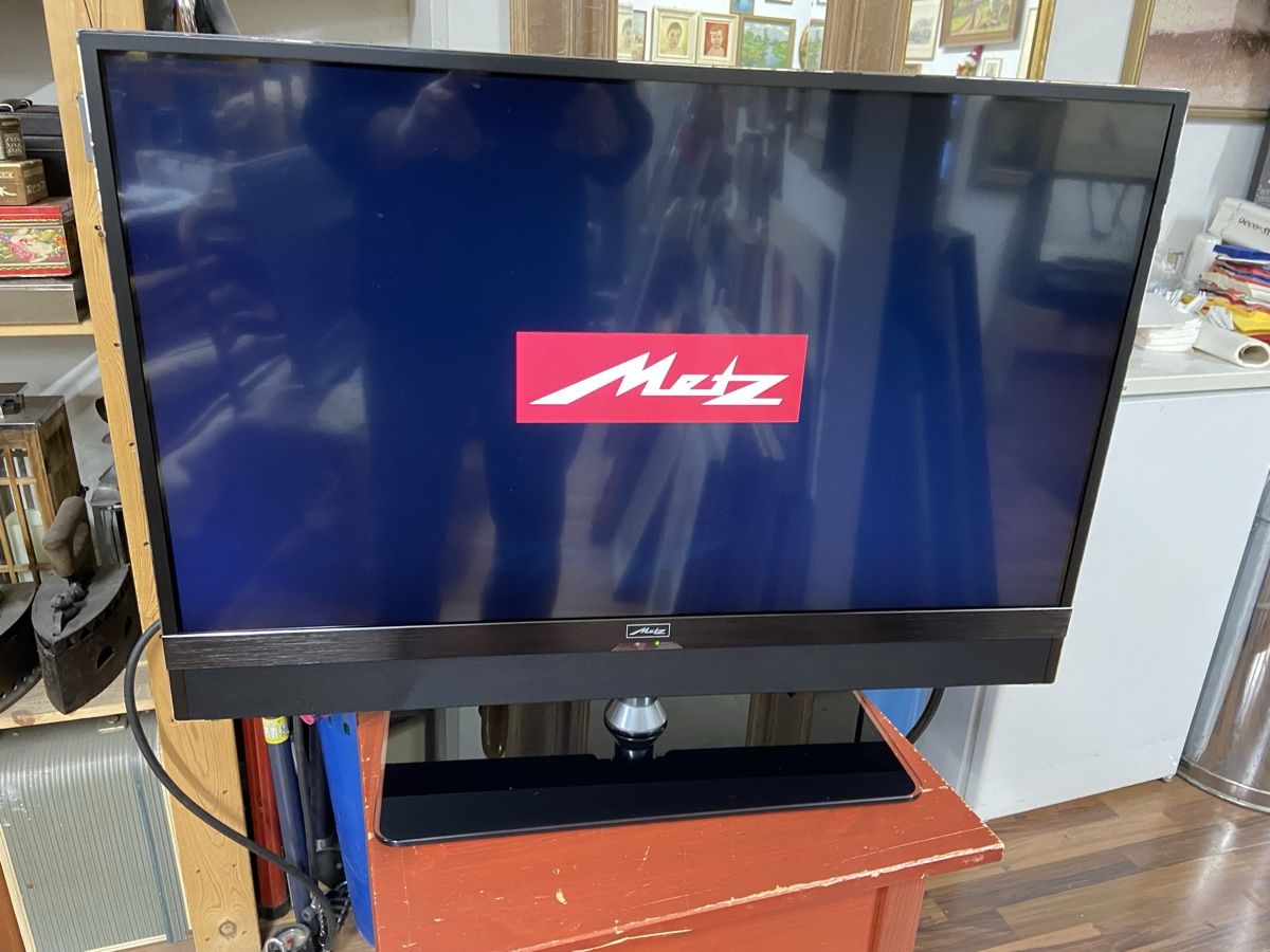 Televisori: Metz Cosmo 32" TV – Usato da Dietikon venduto da brocki-eyra 1