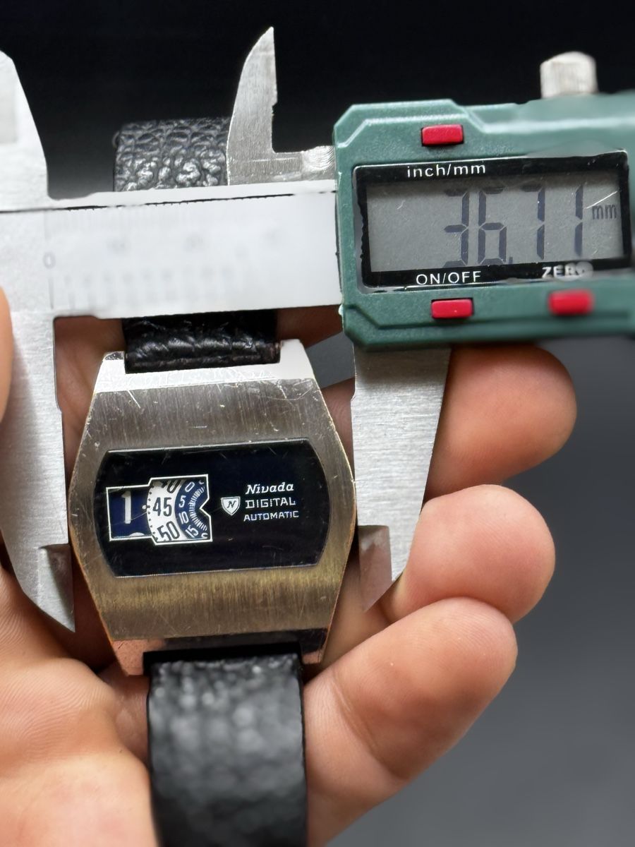 Nivada Montres: Nivada Automatic Digital Uhr Stahl 36.11mm gebraucht – D'occasion à Hunzenschwil par tas_9hcj 4