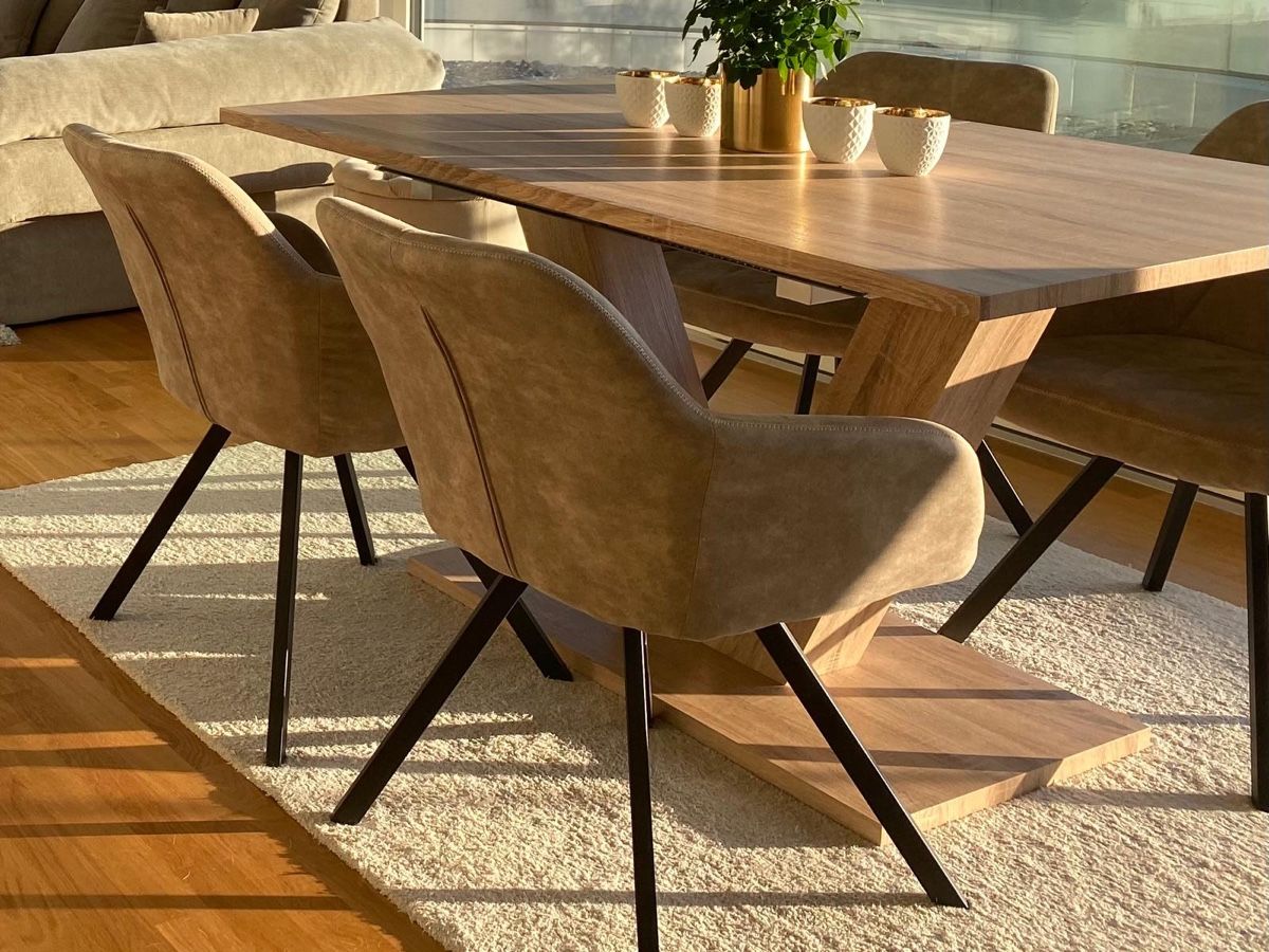 Beliani Tavoli: Tisch inkl. 4 Stühle – Usato da Hombrechtikon venduto da carnoz 1