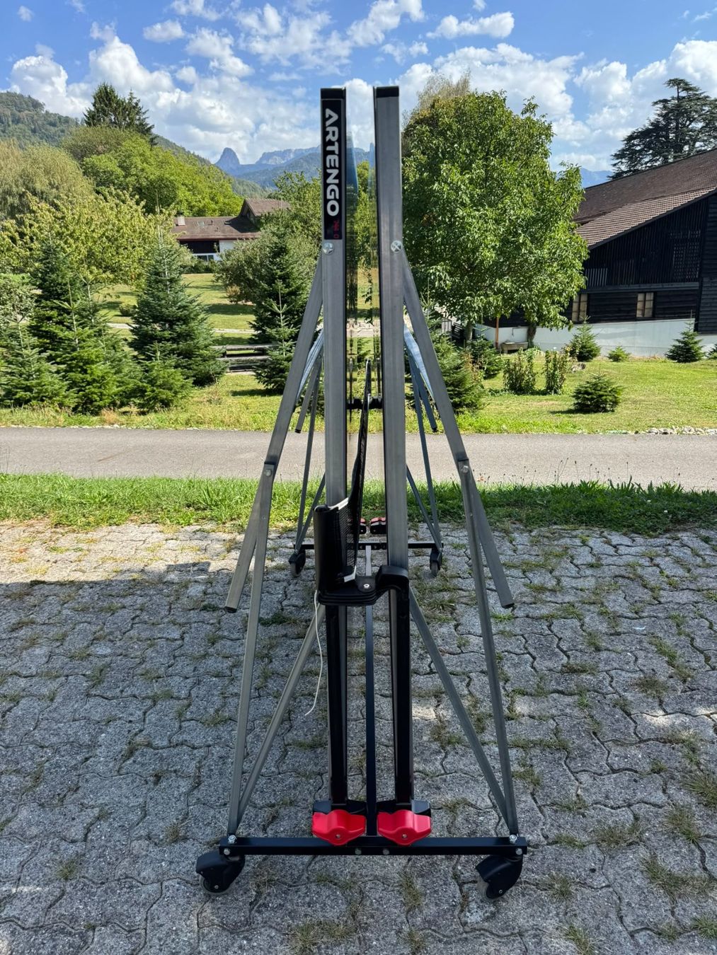 Decathlon Tennis da tavolo: Table de ping-pong Artengo – Usato da St Legier La Chiesaz venduto da pgjudd 1