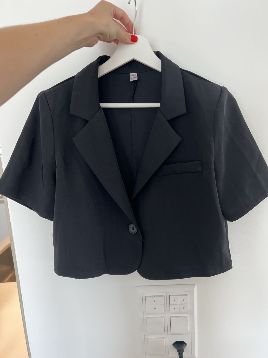 Boleros: Black cropped blazer short sleeve size M – Gebraucht aus Zürich von mps_9cp7 1
