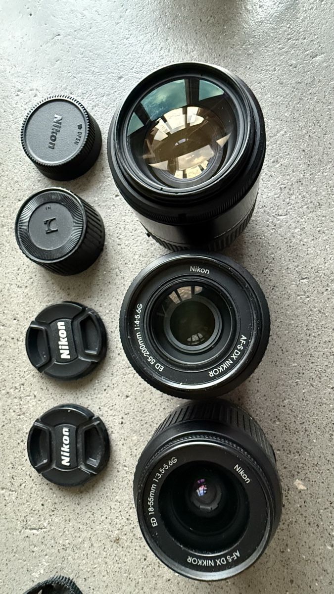 Nikon Fotocamera: Spiegelreflex Kamera Nikon D 50 mit Objektiven – Usato da Luzern venduto da mar_x96f 1