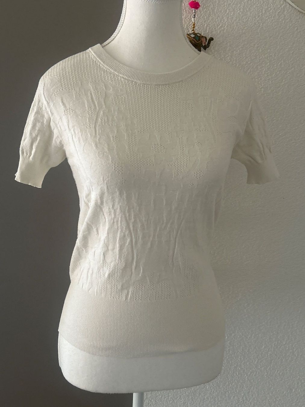 Twinset Maglioni & Felpe: Kurzarm Pullover Damen ecrufarbig von Twinset Milano Gr. S – Usato da Brunnen venduto da Nala2929 1