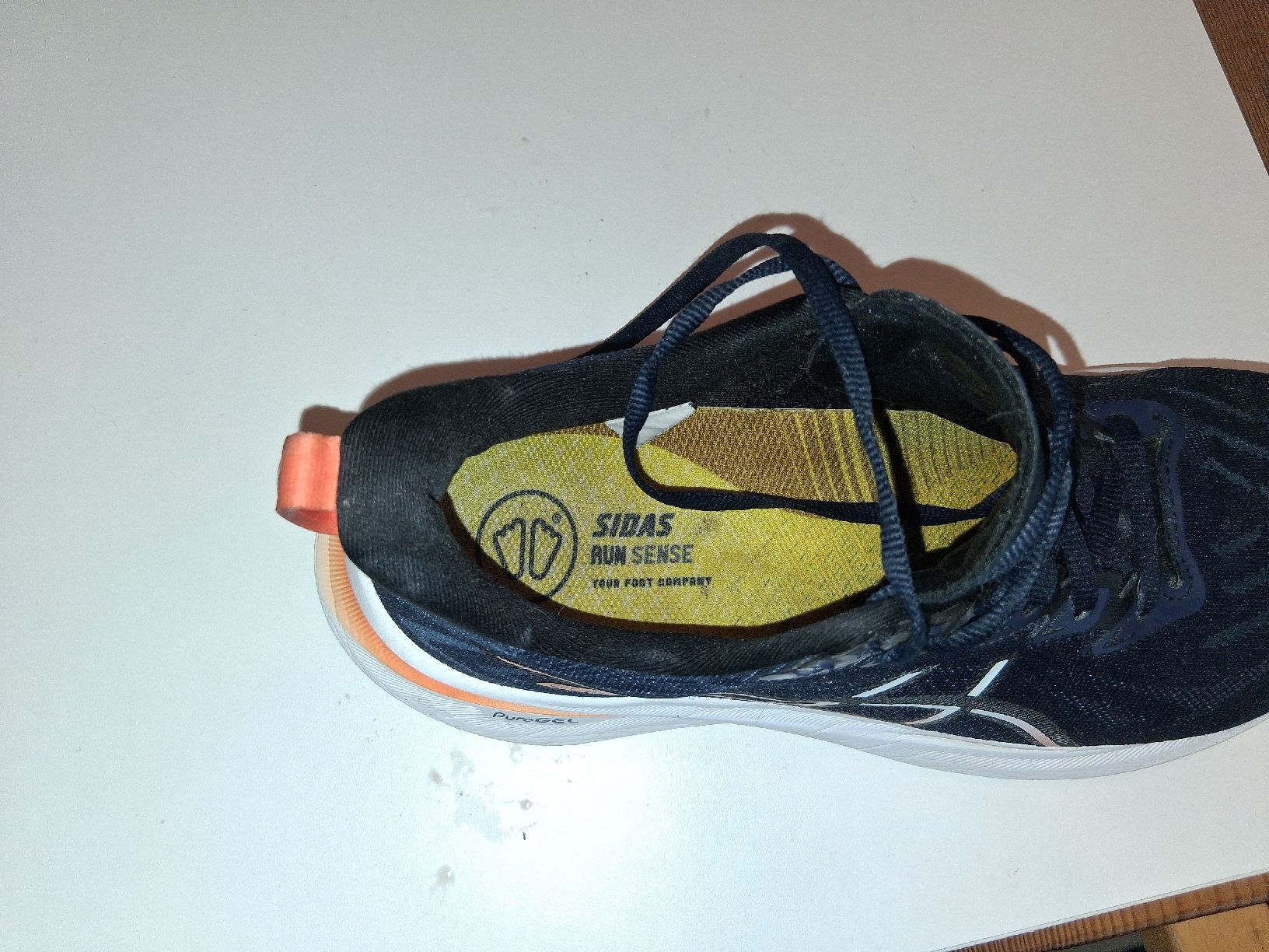 Asics Herrenschuhe: Laufschuhe GT 2000 gebraucht – Gebraucht aus Wolfhalden von misl240 2