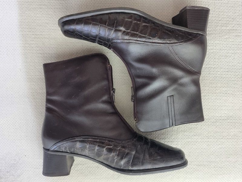 Scarpe da donna: STIEFELETTE Kombination LEDER / LACKLEDER dunkelbraun – Usato da Basel venduto da Mamaree 3