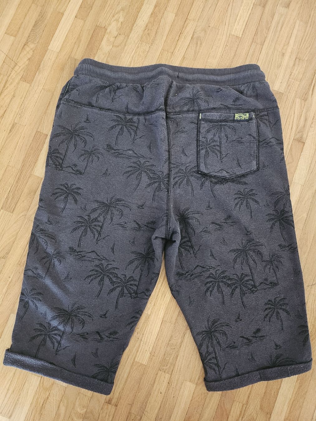 Pantaloni: WE-Hose Beyond the Limits grau Palmenmuster Gr.176 – Usato da Rapperswil SG venduto da dslemer 2