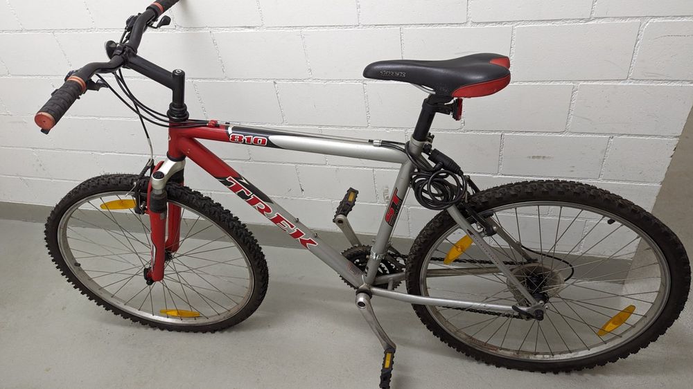 Trek 810 cheap mountain bike