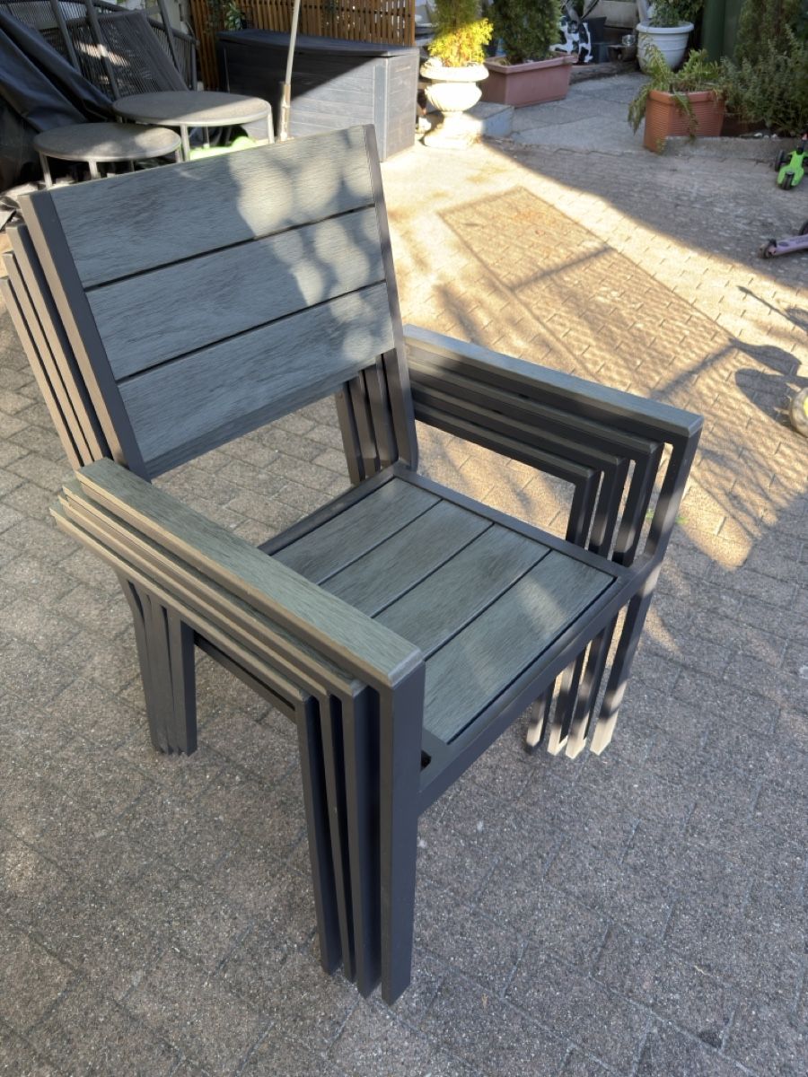 Sedie: 4 Gartenstühle Metall grau – Usato da Birmensdorf ZH venduto da natascha.6k 1