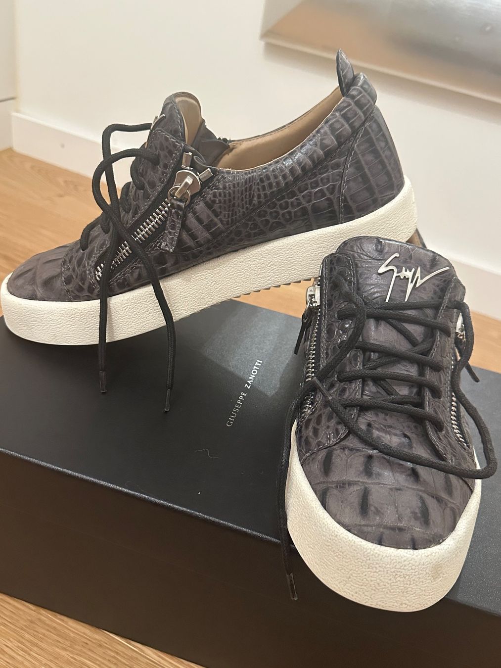 Zanotti Scarpe da uomo: Sneaker Giuseppe Zanotti 39,5 unisex – Usato da Zürich venduto da von_7vbl 1