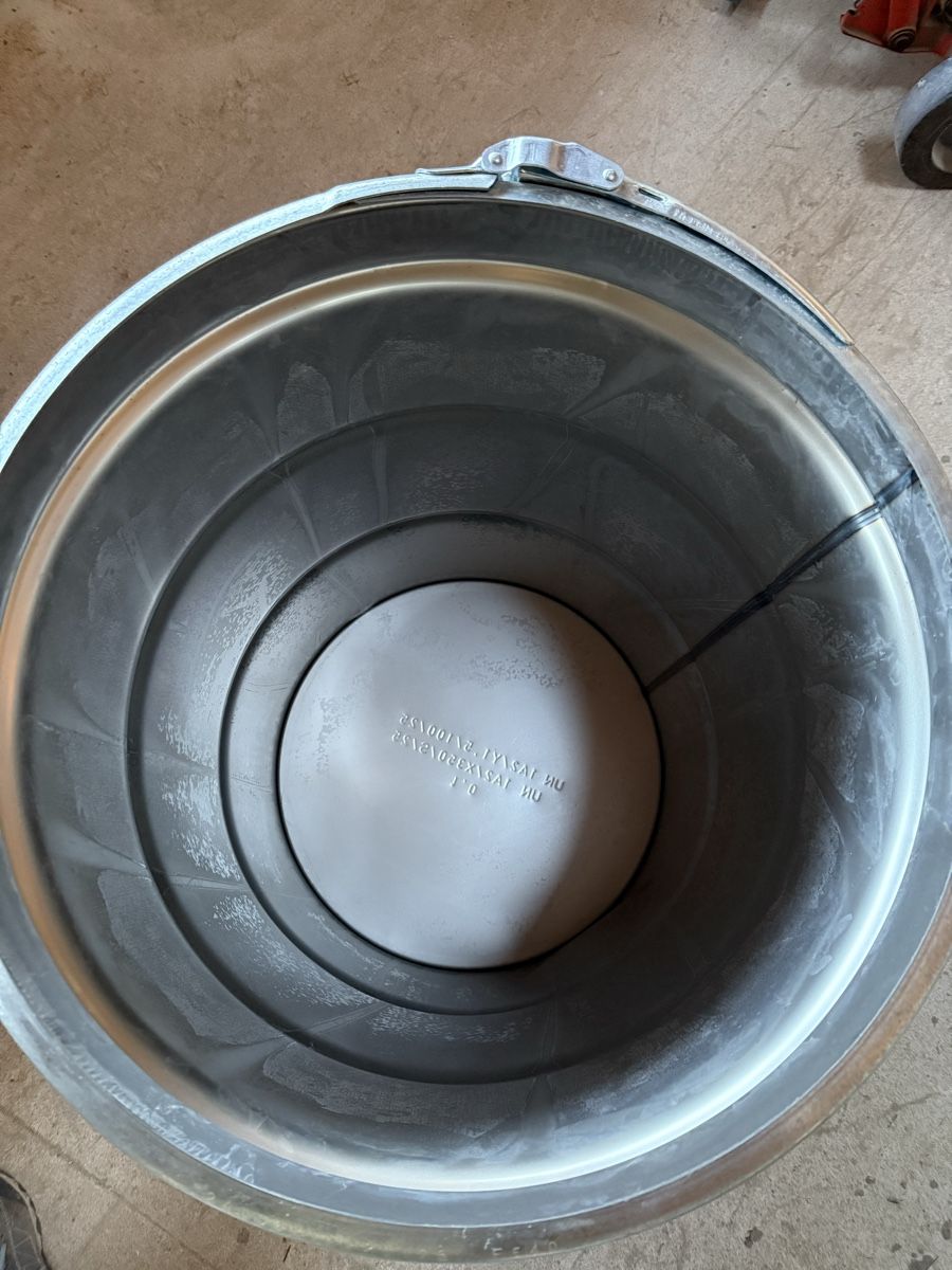 Zubehör: 200 Liter Metall-Fass  – Gebraucht aus Nürensdorf von Herena 5
