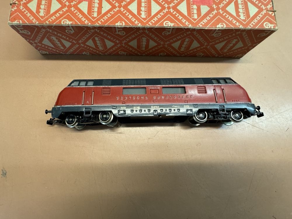 MÄRKLIN HO LOCOMOTIVE diesel V 200006 3 rails caisse métal DB # 3021 EUR 65,99 - FR