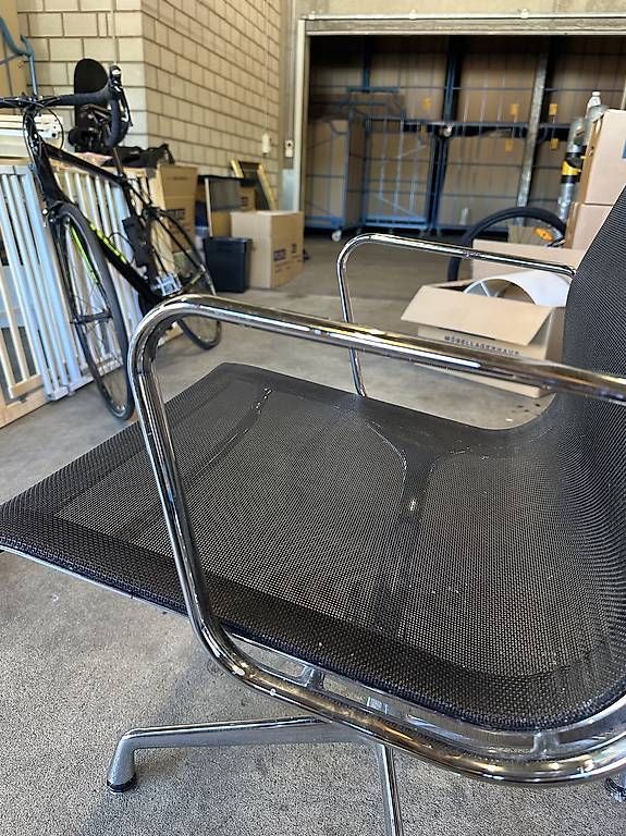 Stühle: Stuhl VITRA EA 108 – Gebraucht aus Reinach BL von Anna1989 1