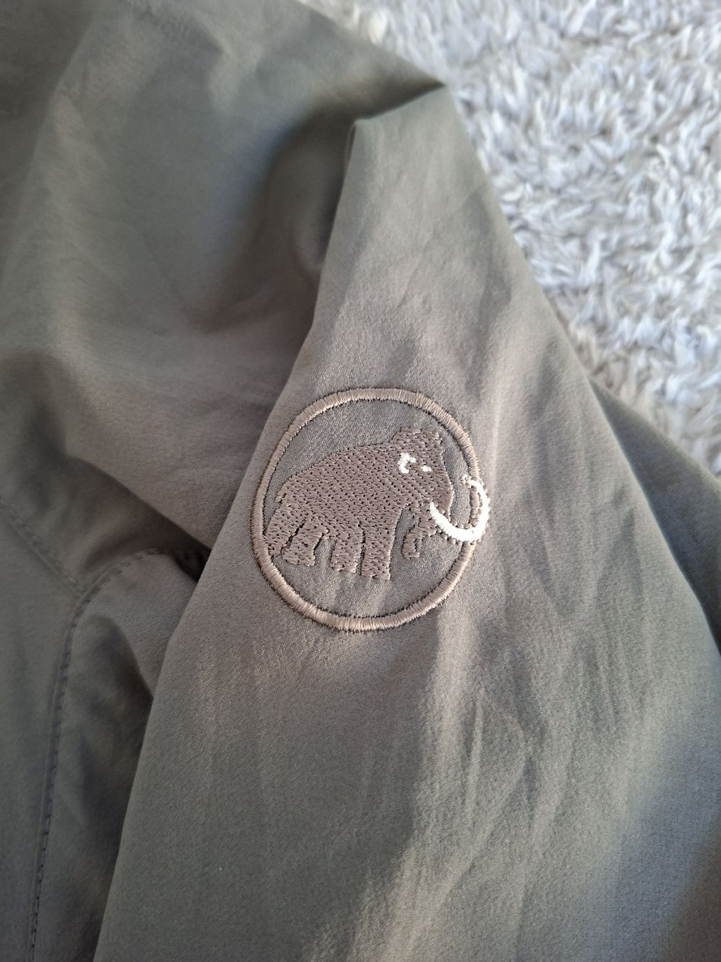Mammut Jacken: Veste softshell Mammut vert kaki taille M etat usagé – Gebraucht aus Renens VD von ser_j2fn 1