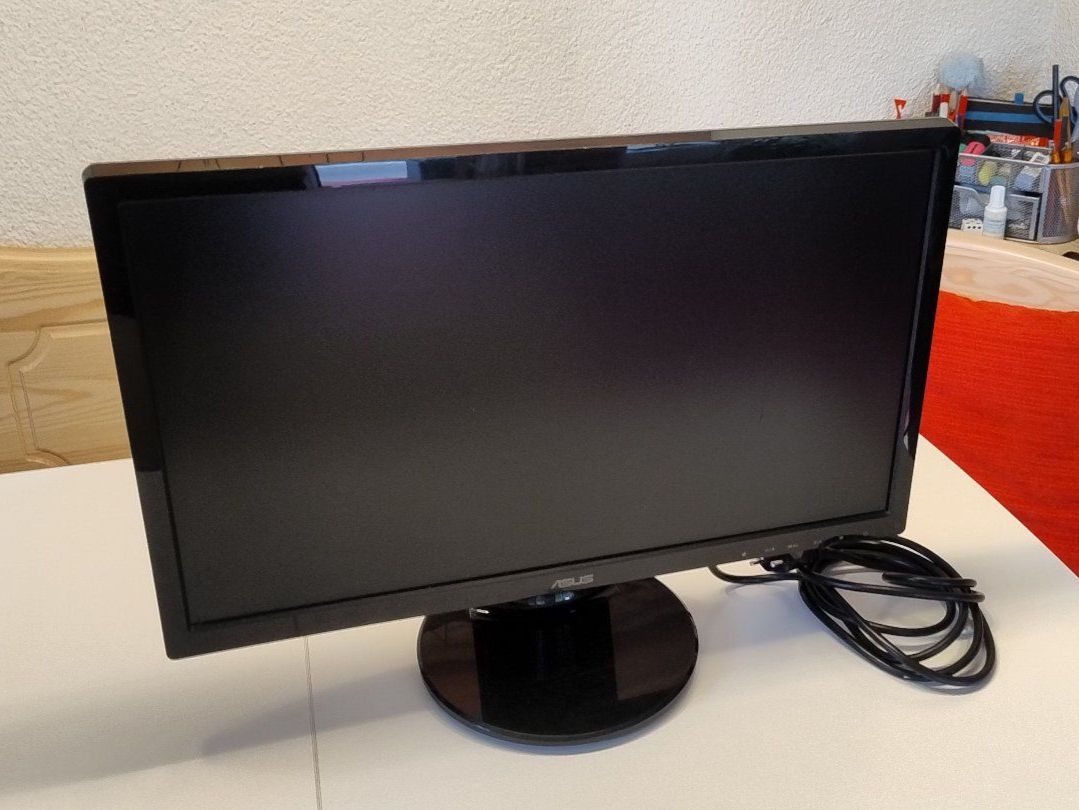 Monitore: Asus Monitoren 22 Zoll – Gebraucht aus Egg b. Zürich von el_gato_77