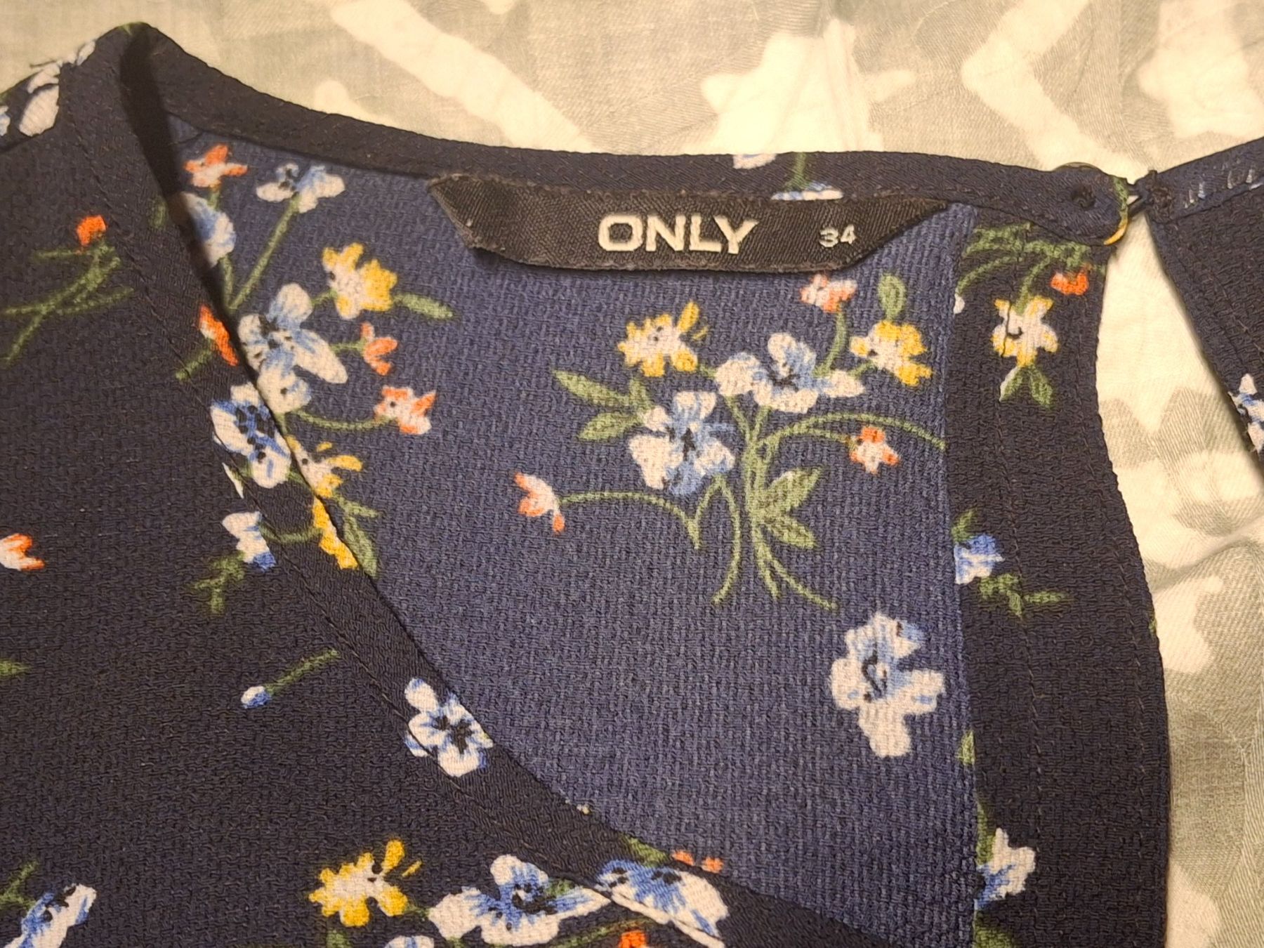 Only Top: Haut taille 34 – Usato da Villiers venduto da san_jn5w 3