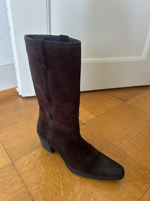 Prada Scarpe da donna: Prada Stiefel, Wildleder, Westernstyle – Usato da Zürich venduto da vignalespider 1