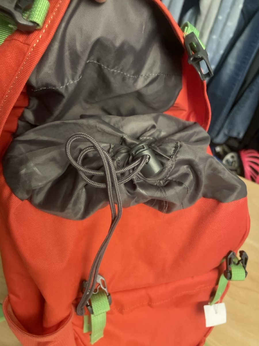 Mckinley Borse & Zaini: McKinley Active Wander Rucksack, Top Zustand, rot – Usato da Obergerlafingen venduto da cabo4 3