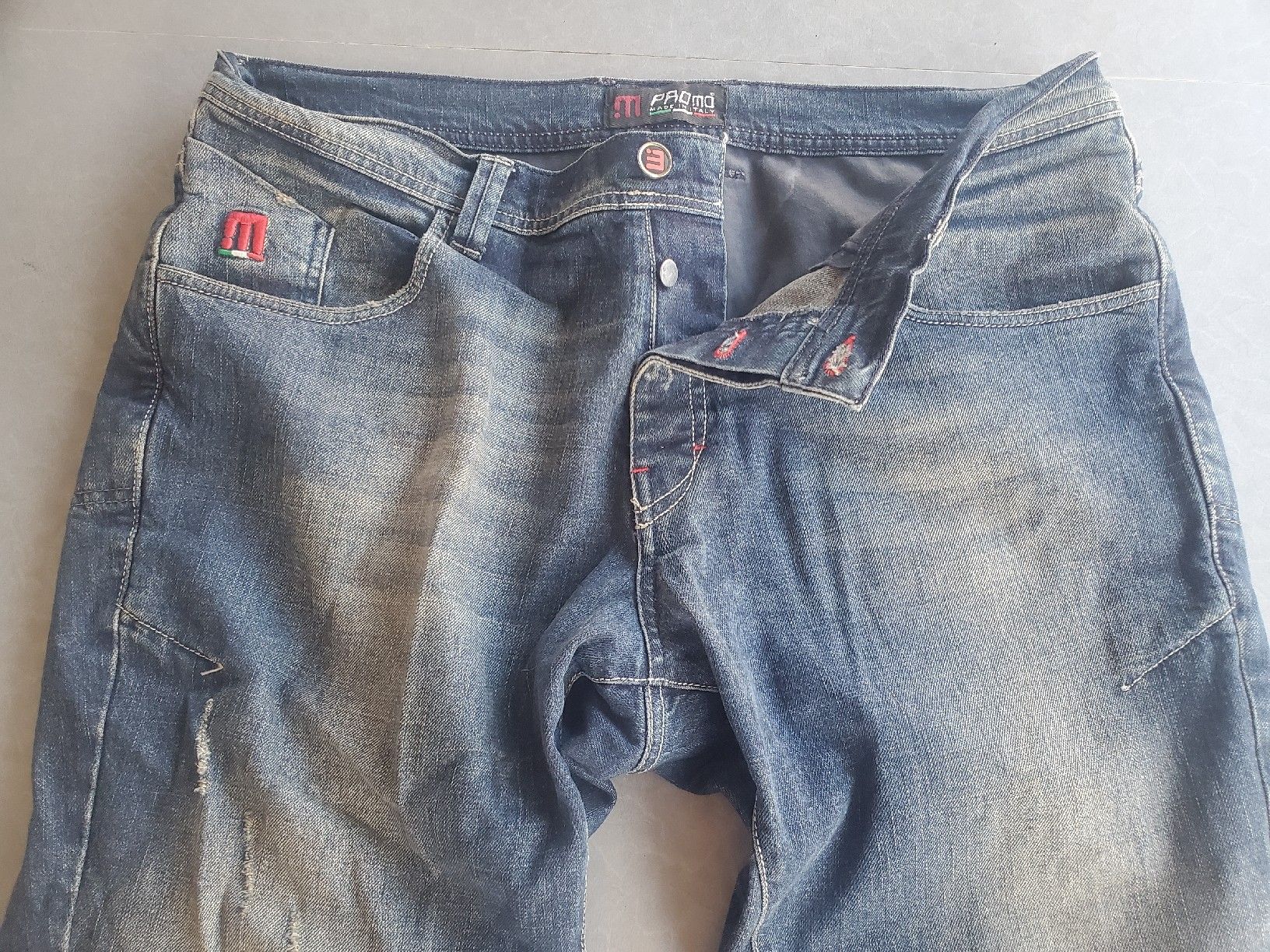 Jeans: Bikerhose Jeans gr. 42 mit Protektoren – Usato da Waltenschwil venduto da Andy.Z01 3