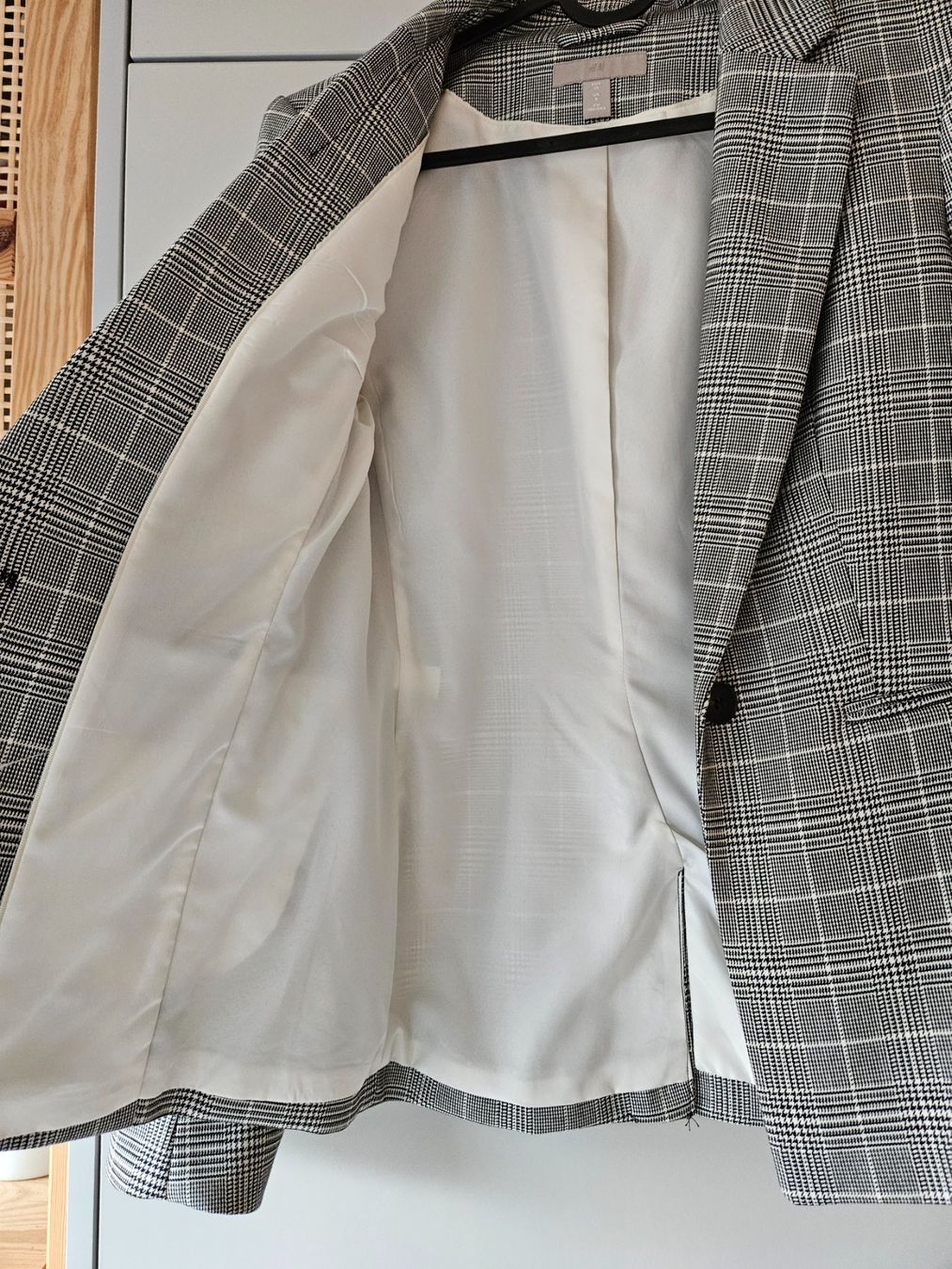 H&M Giacche: Blazer H&M Gris 34 – Nuovo (secondo la descrizione) da Thonex venduto da shannon.tmm 1