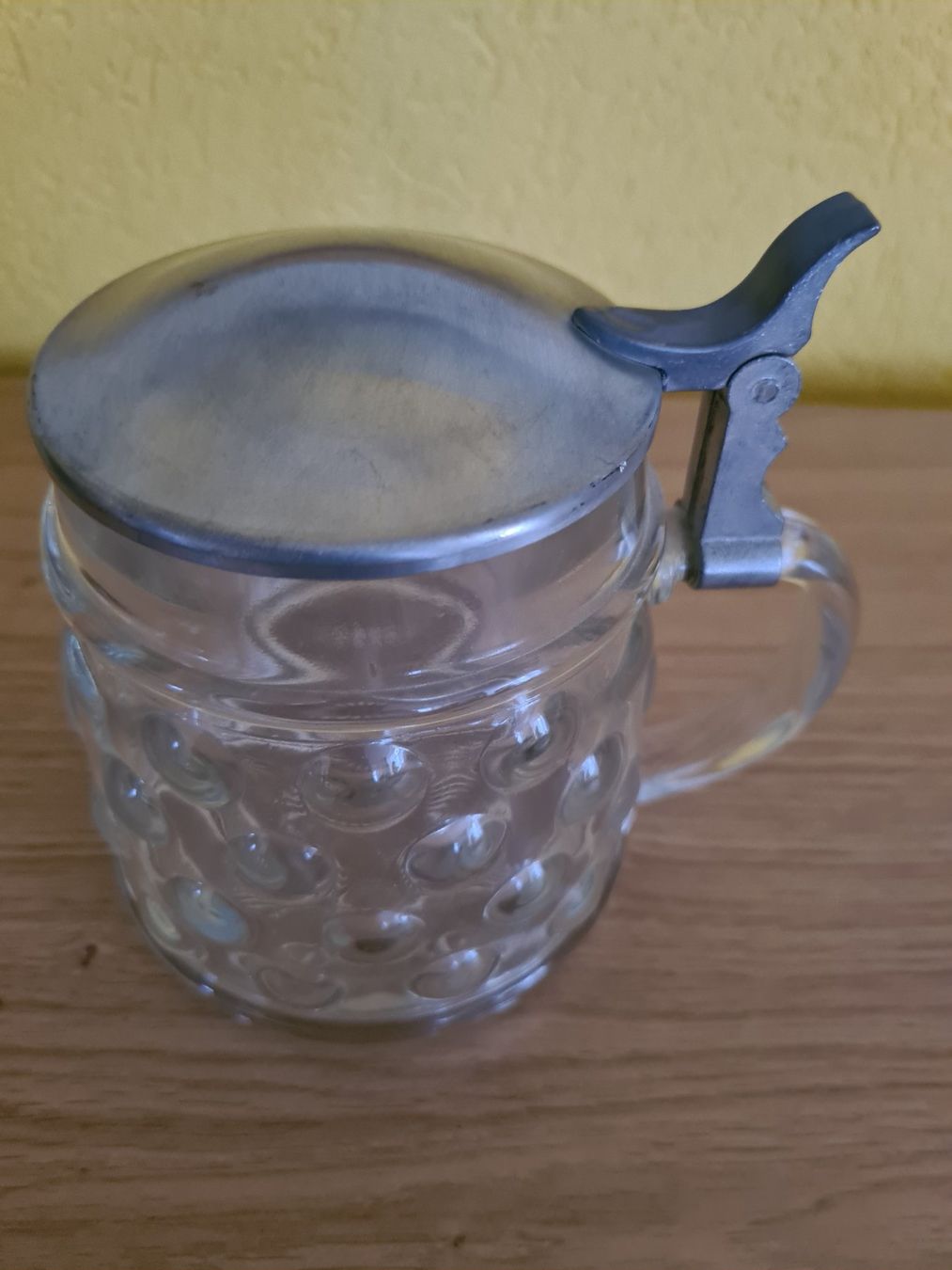 Bicchieri: Humpen mit Zinndeckel – Usato da St. Gallen venduto da limonaden 1