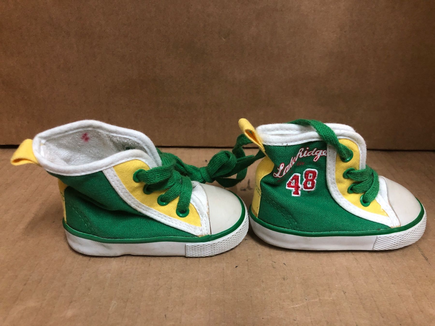 Scarpe per ragazzi: Kinderturnschuhe – Usato da Eschlikon TG venduto da RamonaSt 2