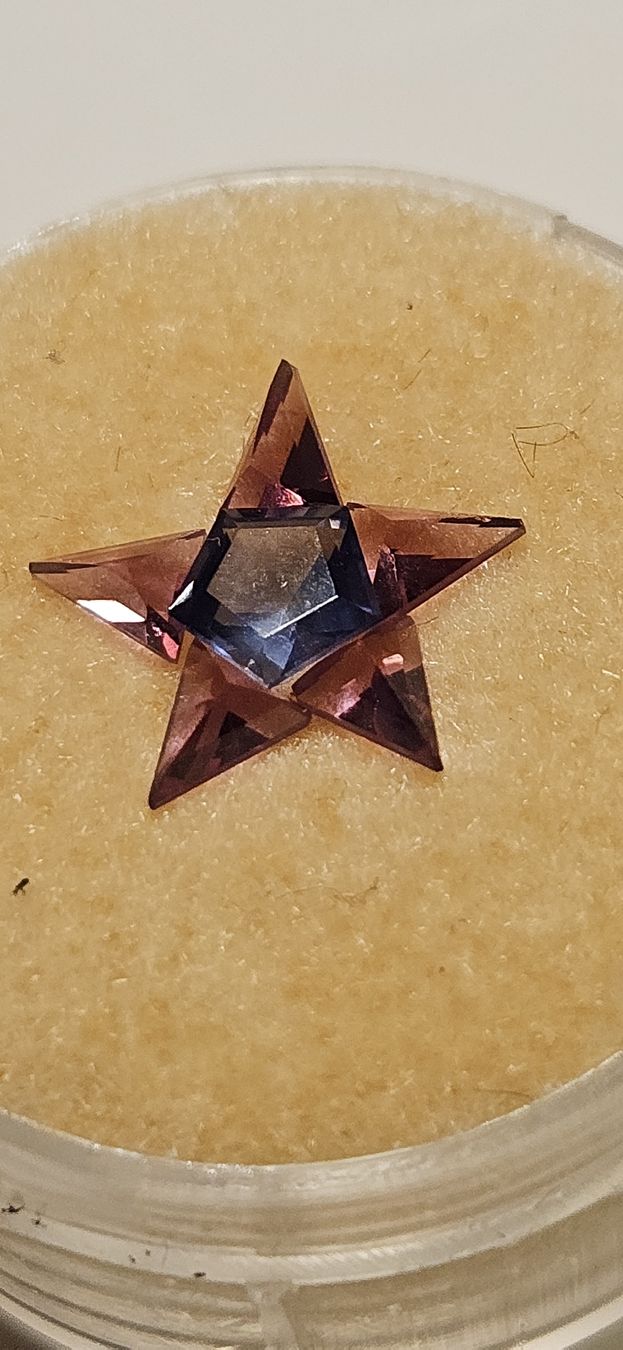Pietre preziose: Tansanit 1.25ct. Unbehandelt Stern – Nuovo e nell'imballaggio originale da Nürensdorf venduto da salibeer
